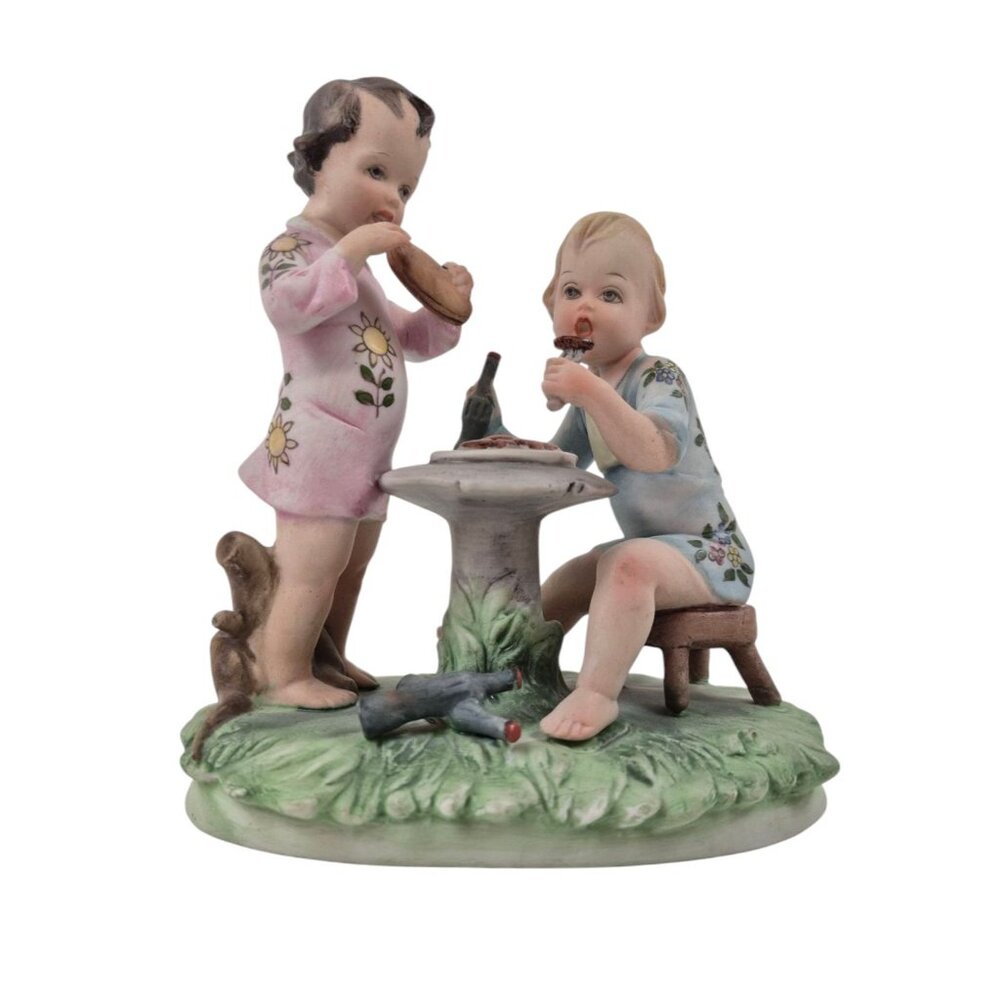Vintage Works Of Art Figurine Mario Benni Porcelain Boy Girl Toadstool Table - Picture 10 of 10